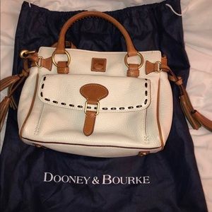 Dooney & Bourke Purse SOLD